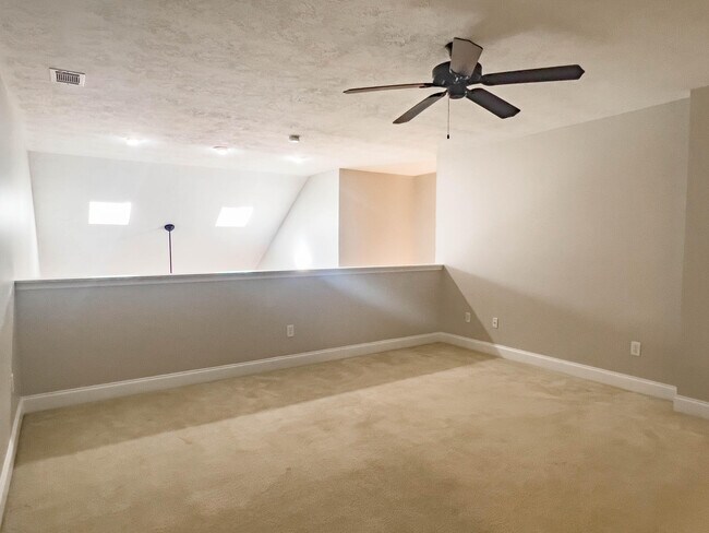 Building Photo - 843 Landing Dr