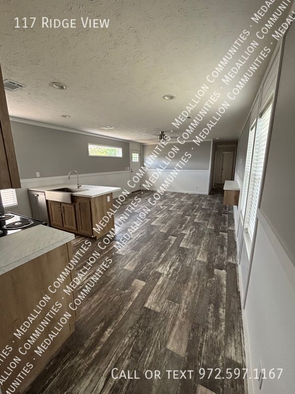 Building Photo - 117 Ridgeview