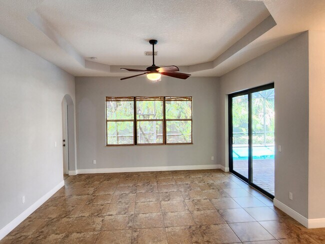 Building Photo - 2095 NW Diamond Creek Way