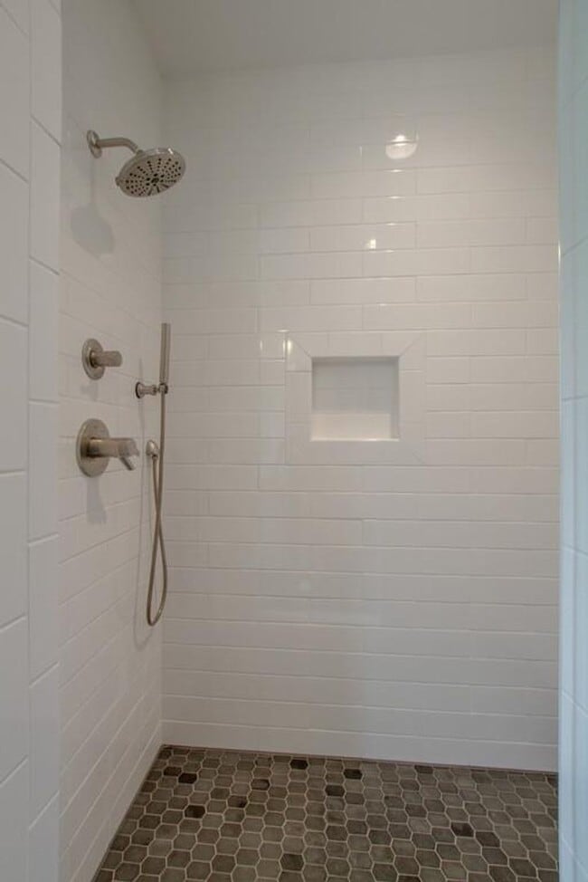 Building Photo - Awesome 4BR/3BA home located in one of Nashville’s hottest neighborhoods — The Nations!