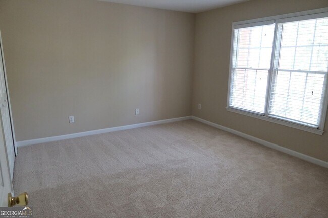 Building Photo - 2515 Longcourt Cir