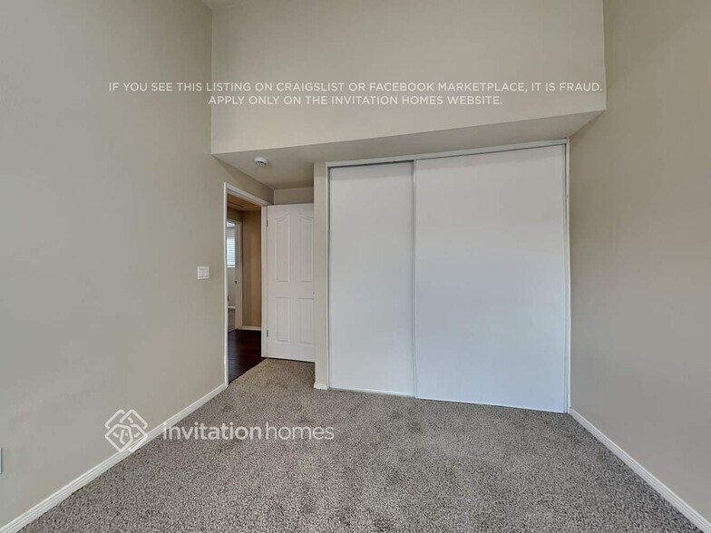 Building Photo - 27858 Crosspath Ave