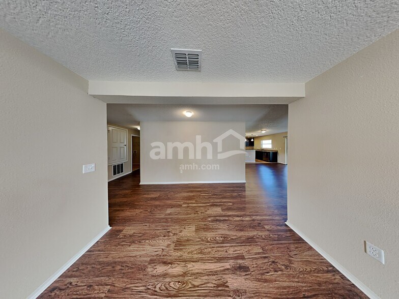 Building Photo - 10920 Pond Pine Dr