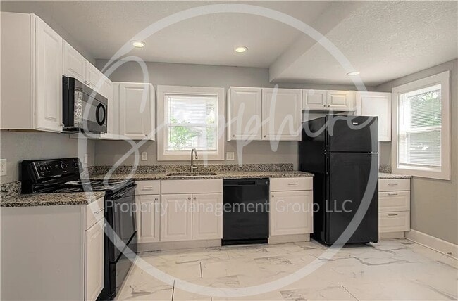 Building Photo - 3144 Agnes Ave