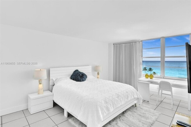 Building Photo - 5161 Collins Ave