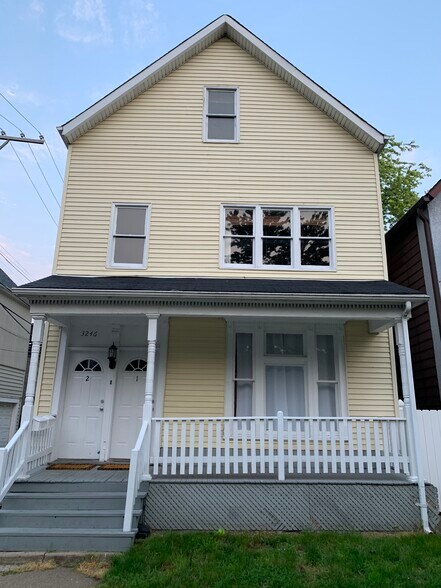 Building Photo - 3246 N Ravenswood Ave