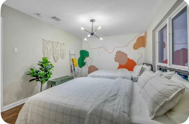 Building Photo - 8411 Garden Parks Dr