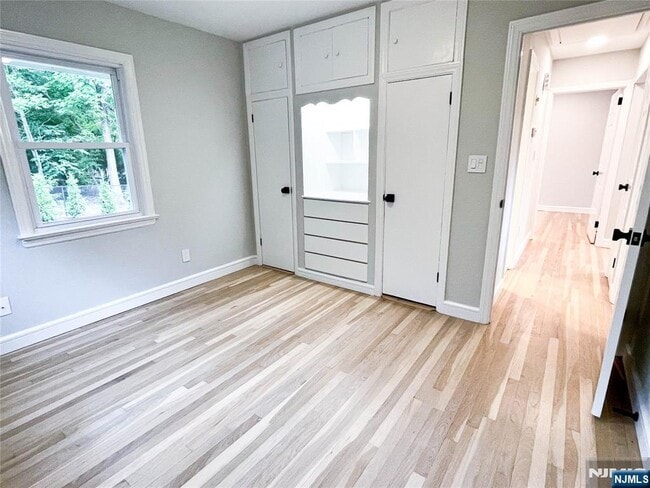Building Photo - 319 Mastin Pl