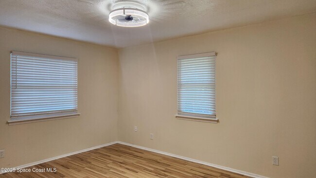 Building Photo - 3900 Ocala St