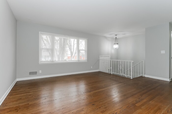 Building Photo - 4926 Evanston Ave