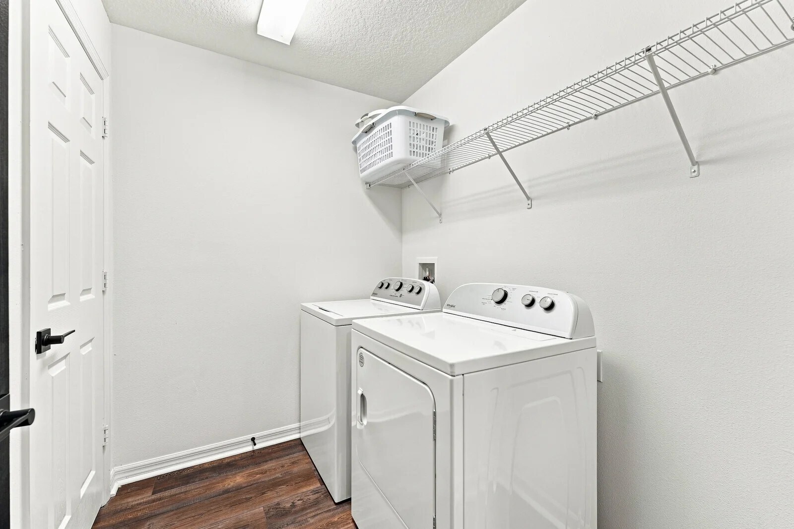 Building Photo - 455 Overpool Ave