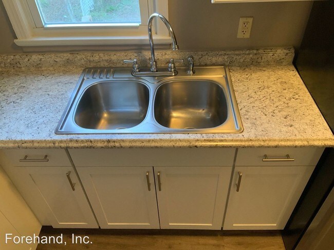 Building Photo - 2916 Langhorne Rd