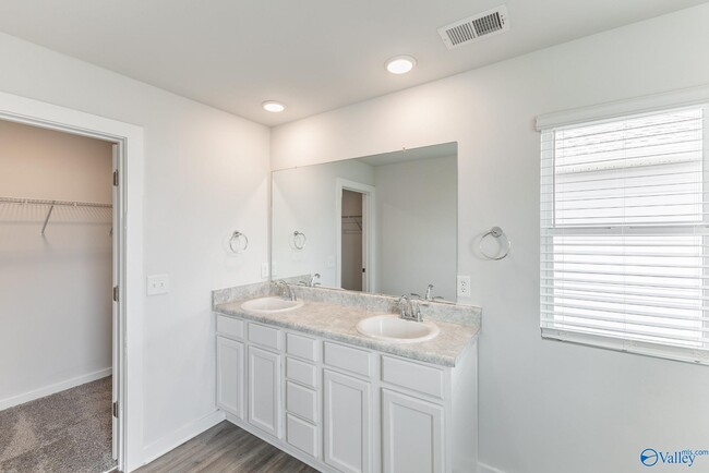 Building Photo - 6030 Barringer Ct