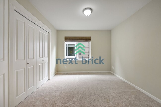 Building Photo - "Charming 4-Bedroom Retreat in Redmond: Spacious 2,540 Sq Ft Home with 2.5 Baths!"