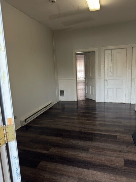 Building Photo - 25 S Locust St