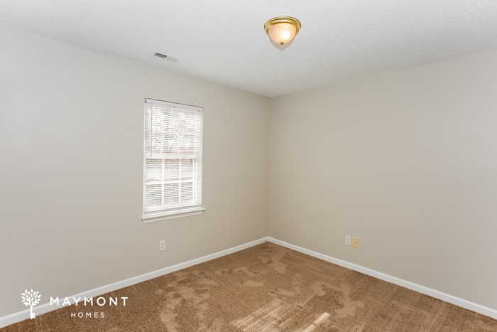 Building Photo - 6039 Shining Oak Ln