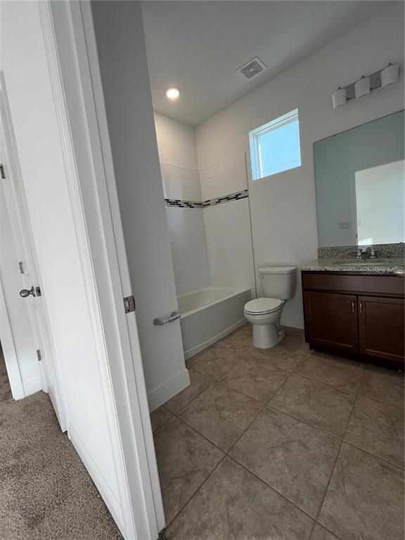 Building Photo - 14815 Milfoil Ave