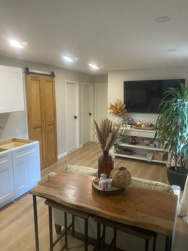 Building Photo - 62 Sycamore St