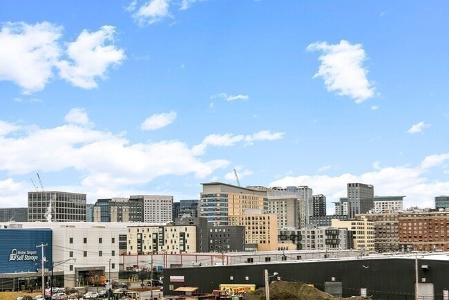 Building Photo - 350 W 2nd St