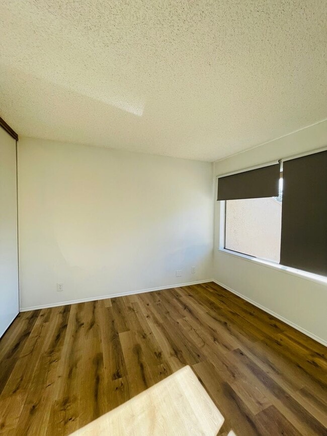 Building Photo - Renovated 3-bedroom townhouse in Todd Ranch with garage and spacious yard