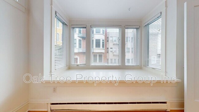 Building Photo - 25 Pleasant St