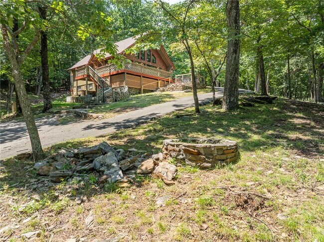 Building Photo - 771 Little Hendricks Mountain Rd
