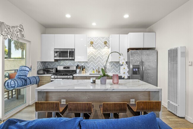 Building Photo - 4951 Baja Ct