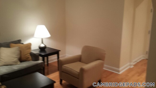Building Photo - 60 Brattle St