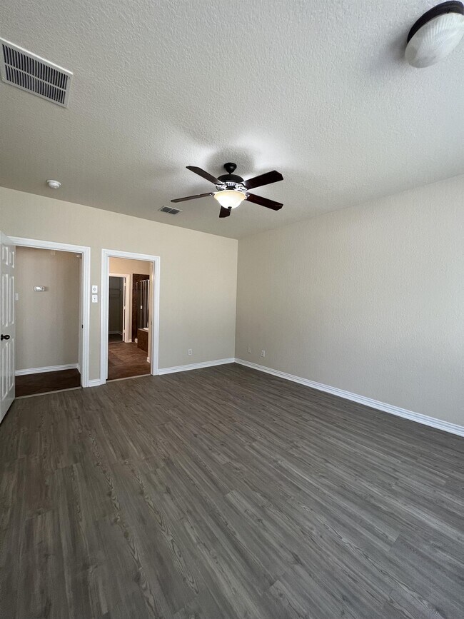 Building Photo - 25042 McBride Dr