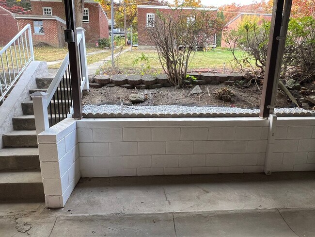 Building Photo - Newly Updated 3 bedroom Mount Penn Home with garage