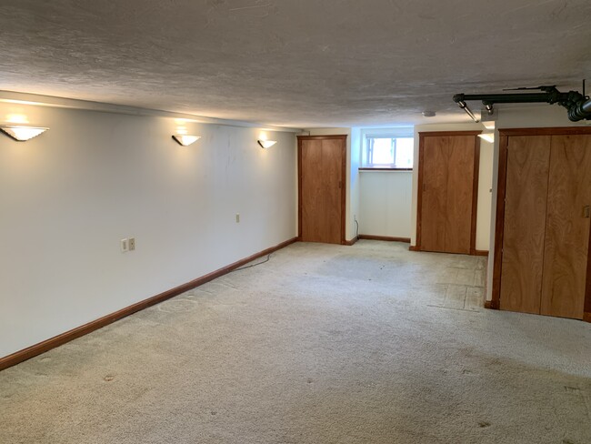 Building Photo - 145 Nichols Ave