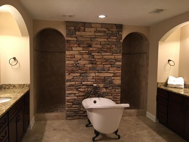 Building Photo - 839 Leyland Ln