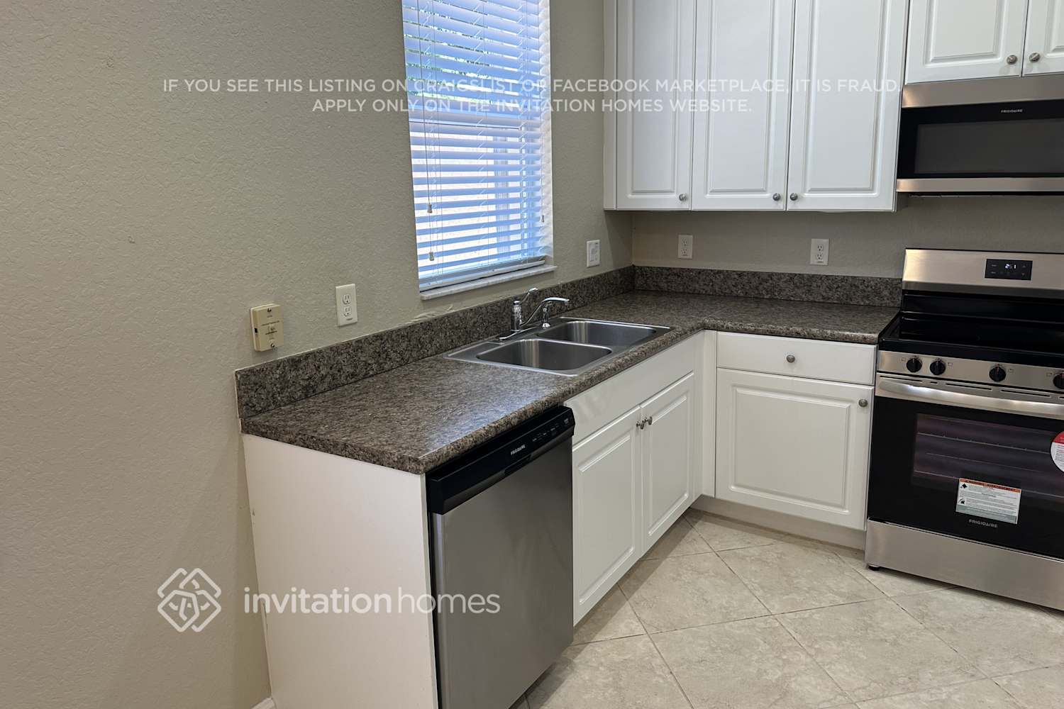 Building Photo - 7866 Jewelwood Dr