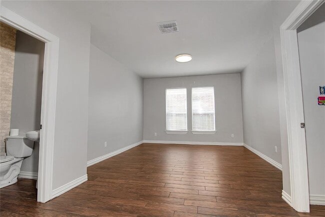Building Photo - 3014 Brahman Dr