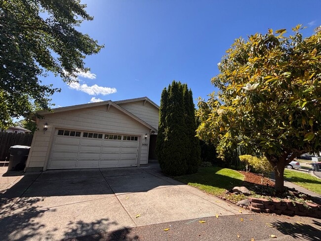 Building Photo - Beautiful 4 bedroom 2 bathroom home coming soon!!