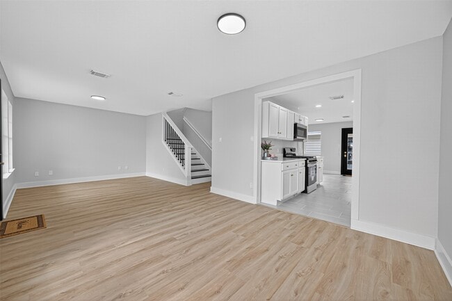 Building Photo - 19515 Fletcher Way Dr