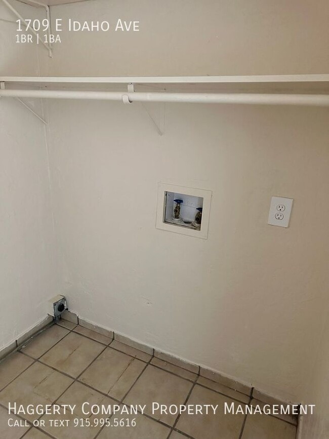 Building Photo - 1709 E Idaho Ave