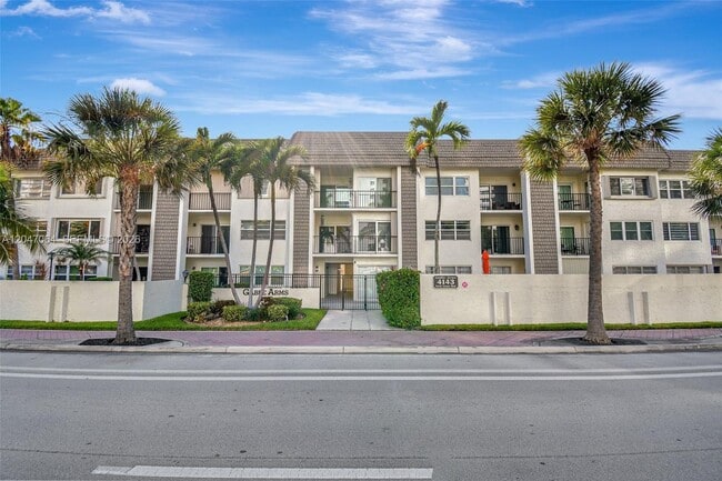 Building Photo - 4143 N Ocean Blvd