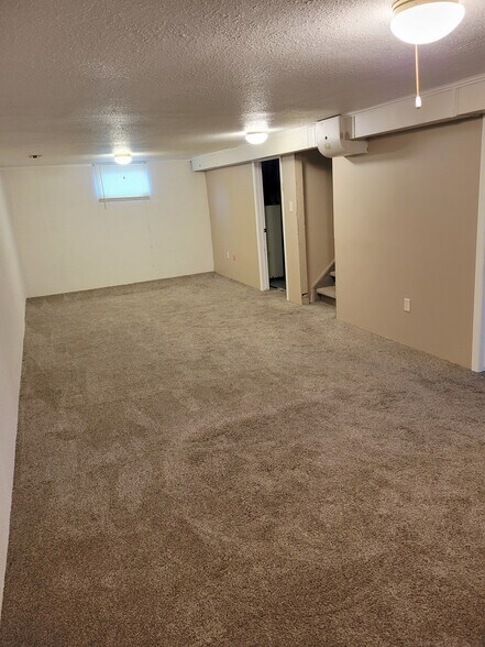 Building Photo - 6042 Adams St