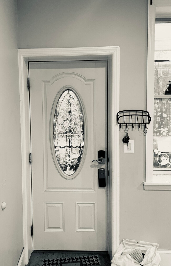 Building Photo - 174 E Huntingdon St