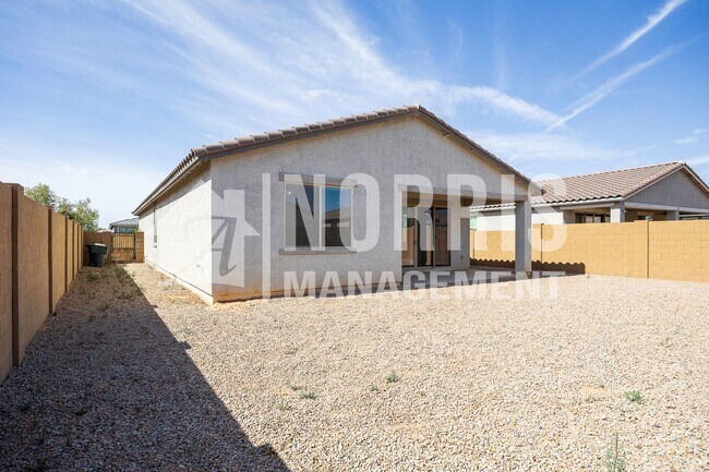 Building Photo - Beautiful Almost Brand New Home in Villago!