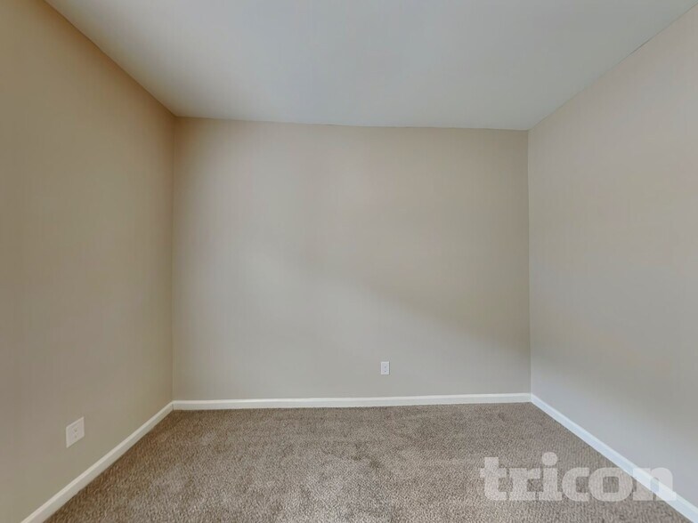 Building Photo - 38 Ponders Rd