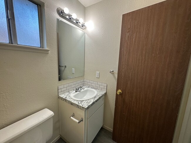 Building Photo - Gated community - Water, Garbage & Sewer Included