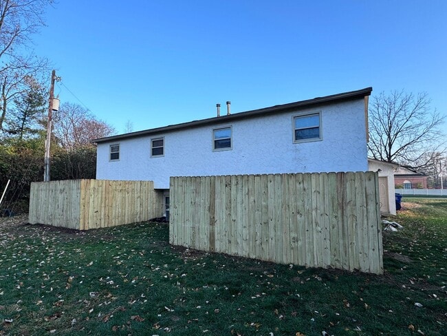 Building Photo - 4925 Godown Rd