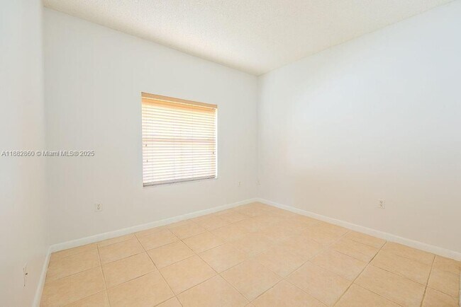Building Photo - 8117 NW 199th Terrace