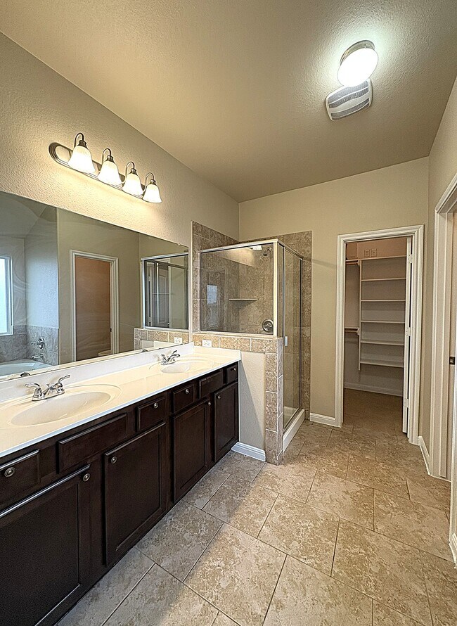 Building Photo - 3807 Flat Rock Mountain Dr