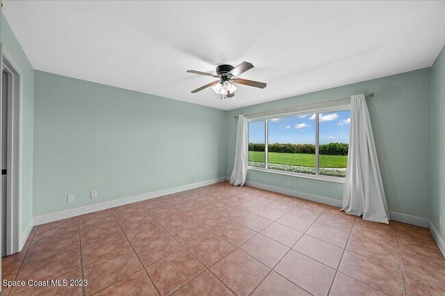 Building Photo - 1321 S Miramar Ave