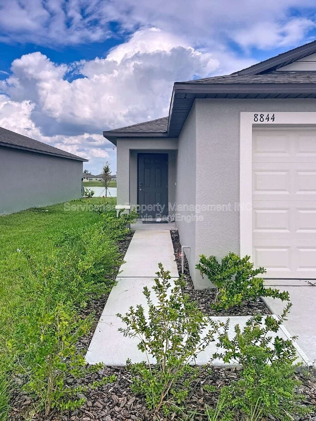 Building Photo - 8844 Bay Leaf Dr