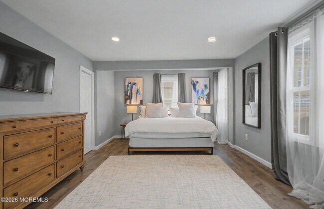 Building Photo - 148 Heck Ave