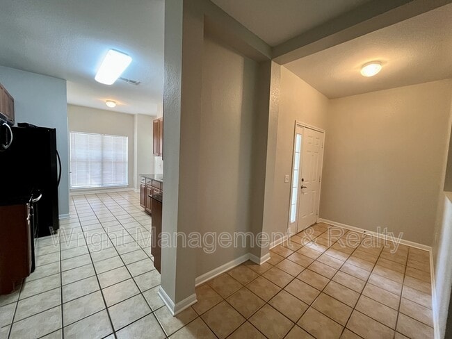 Building Photo - 8202 Downpatrick Ct